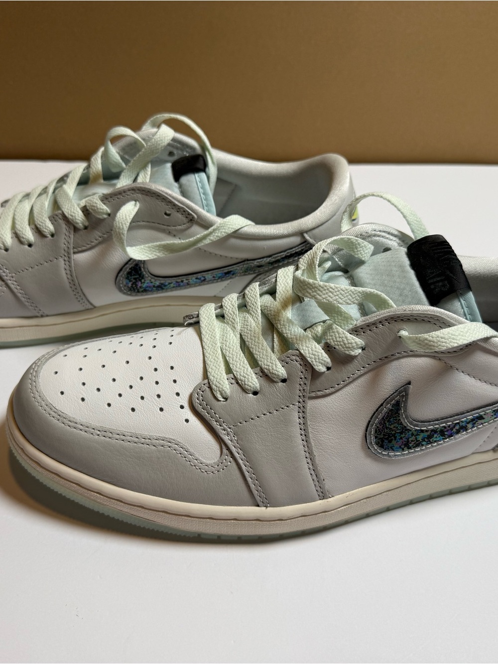 NEW Air Jordan 1 Retro Low OG "Year of the Snake" HF3144-100 White/Gray Men’s 13
